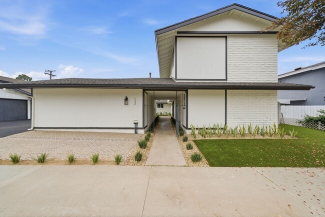 property at 1172 N Shattuck St