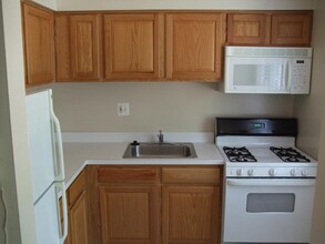 International Apartments in Herndon, VA - Building Photo - Building Photo