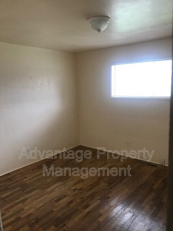 1521 NW Kings Blvd in Corvallis, OR - Building Photo - Building Photo