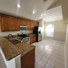 25903 Bloomsbury Ct in Land O Lakes, FL - Building Photo - Building Photo