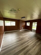 2055 Devos St in Eugene, OR - Building Photo - Building Photo