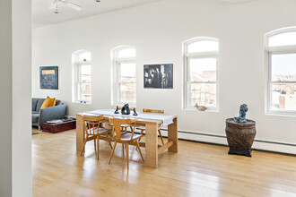 5 Beacon St, Unit PH in Chelsea, MA - Building Photo - Building Photo