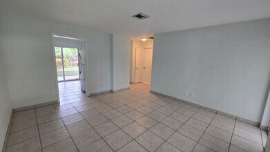 1405 NE 21st St in Wilton Manors, FL - Building Photo - Building Photo