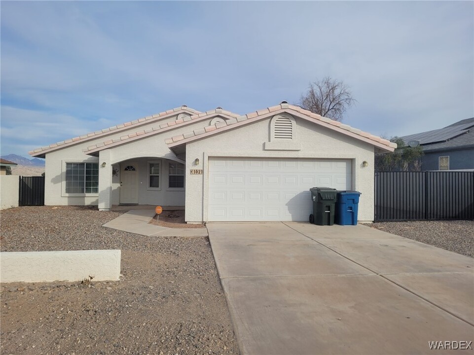 1621 Central Ave in Bullhead City, AZ - Building Photo