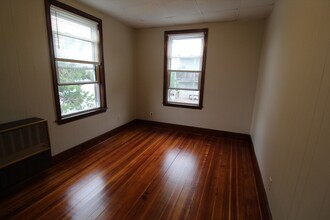 65 Elm St, Unit 3 in Cambridge, MA - Building Photo - Building Photo