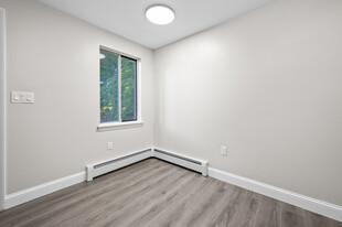44 Church St, Unit N in East Hartford, CT - Building Photo