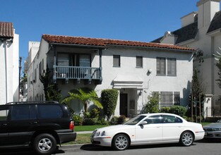 124 S Elm Dr in Beverly Hills, CA - Building Photo - Building Photo