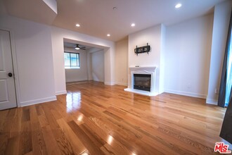 6300 Honolulu Ave in Glendale, CA - Building Photo - Building Photo