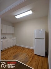 546 W Wellington Ave, Unit 540-311 in Chicago, IL - Building Photo - Building Photo