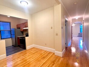 1100 Beacon St in Brookline, MA - Building Photo - Building Photo
