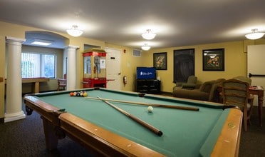 Pine Ridge Villas of Shelby Retirement in Shelby Township, MI - Foto de edificio - Building Photo