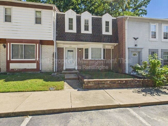 1055 Old Denbigh Blvd in Newport News, VA - Building Photo - Building Photo