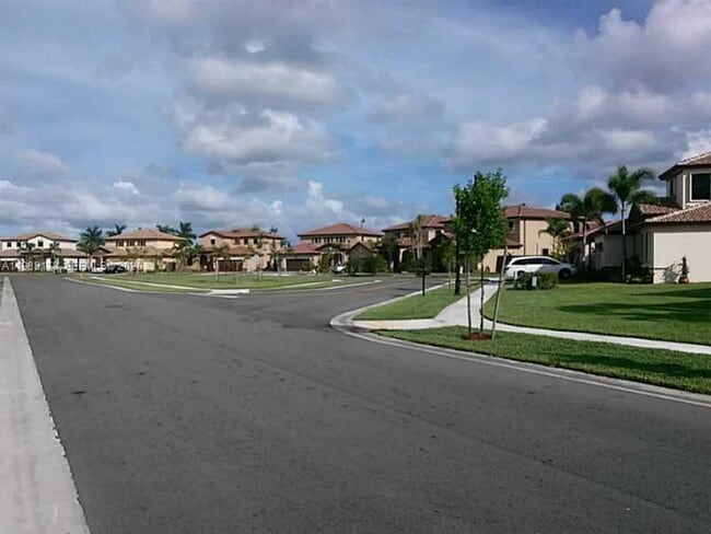 191 SE 35 Ave in Homestead, FL - Building Photo - Building Photo