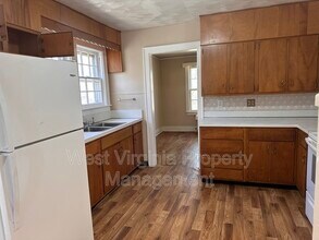 107 Wildwood Ave in Beckley, WV - Building Photo - Building Photo
