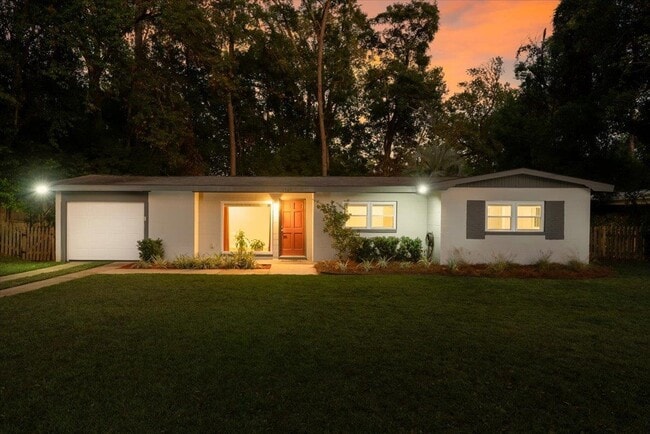 1707 Hall Dr in Tallahassee, FL - Building Photo - Building Photo