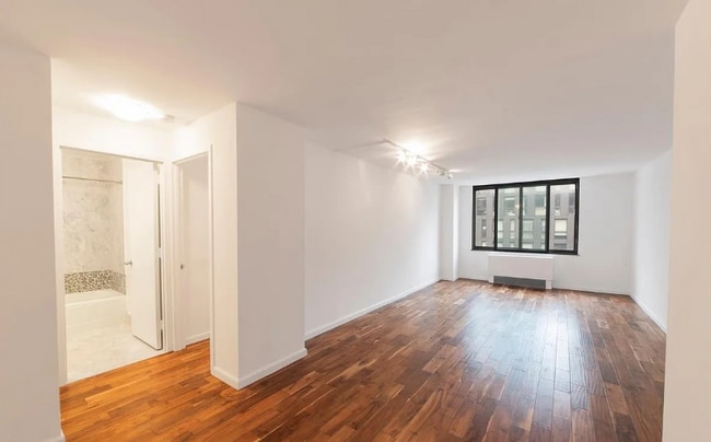 property at 275 Greenwich St