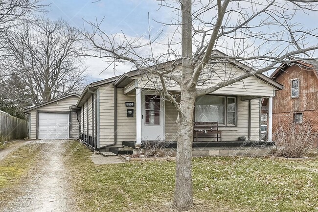 832 Waldemere Ave in Indianapolis, IN - Building Photo - Building Photo