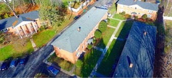 50 E Crooked Hill Rd, Unit B in Pearl River, NY - Building Photo