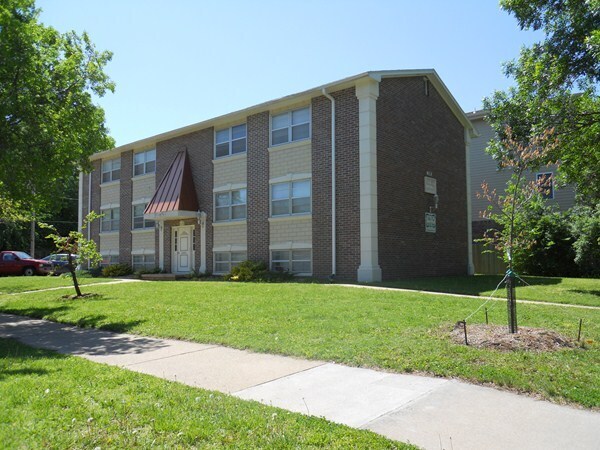 1115 N 12th St in Manhattan, KS - Building Photo