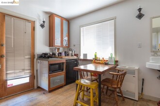 1415 Alcatraz Ave in Berkeley, CA - Building Photo - Building Photo