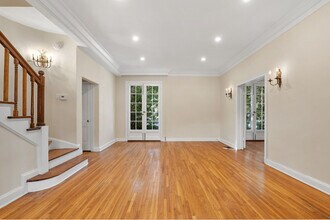 420 S Beverwil Dr in Beverly Hills, CA - Foto de edificio - Building Photo