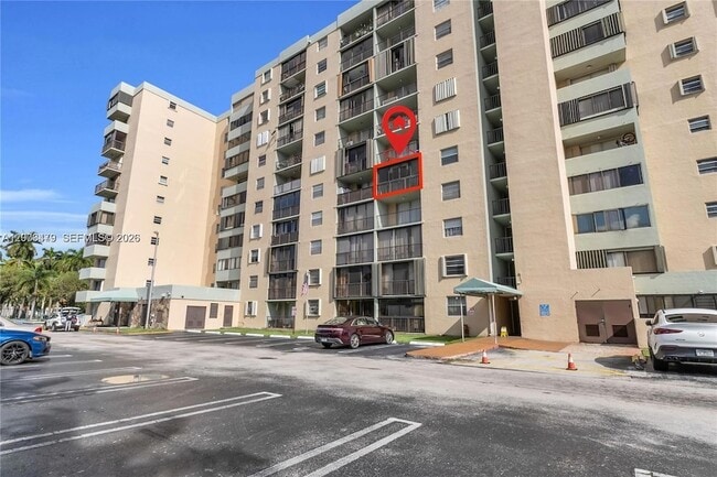5055 NW 7th St, Unit 504 in Miami, FL - Building Photo - Building Photo
