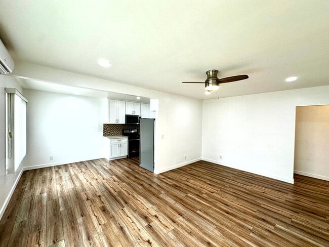 5721-5723 Tilden Ave