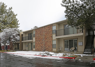 Heritage House in Washington Terrace, UT - Building Photo - Building Photo