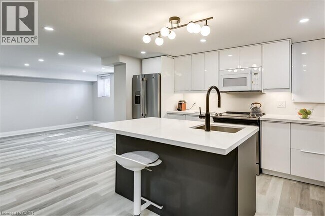 22 N Heights Rd in Toronto, ON - Building Photo - Building Photo