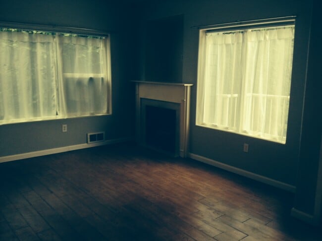 0618 SW Nevada St, Unit C in Portland, OR - Building Photo - Building Photo