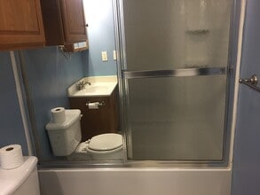 1117 S Walnut St in Stillwater, OK - Foto de edificio - Building Photo