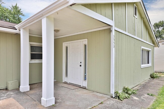 3553 Brookside Blvd in Columbus, OH - Building Photo - Building Photo