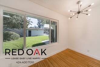 12601 Kensington Ln in Garden Grove, CA - Foto de edificio - Building Photo