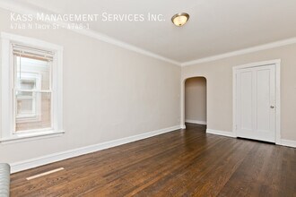 4748 N Troy St in Chicago, IL - Building Photo - Building Photo