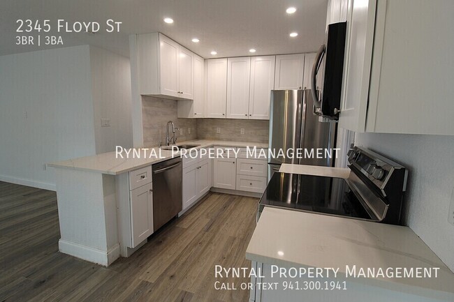 2345 Floyd St in Sarasota, FL - Foto de edificio - Building Photo