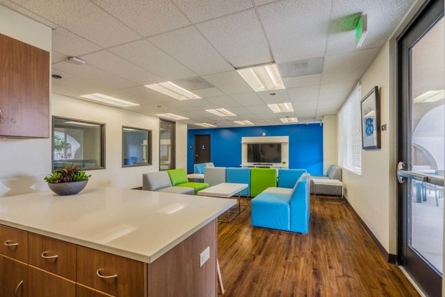 CERCA in San Diego, CA - Building Photo - Interior Photo