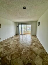 200 Lake Dora Dr in West Palm Beach, FL - Building Photo - Building Photo