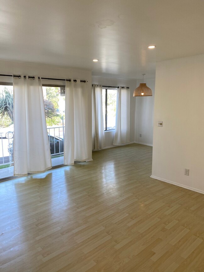 921 Granville Ave Rentals in Los Angeles, CA