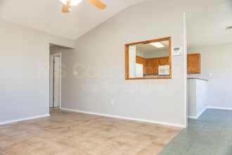 10545 Bay Tree Dr in Gulfport, MS - Building Photo - Building Photo