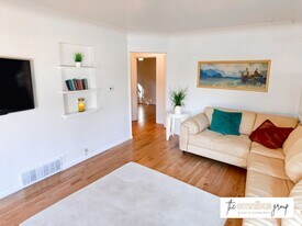 2481-2481 S Corona St in Denver, CO - Building Photo