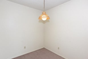 Fox Creek Camden in Camden, AR - Building Photo