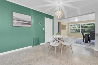 1636 Bravo Dr in Clearwater, FL - Building Photo - Building Photo