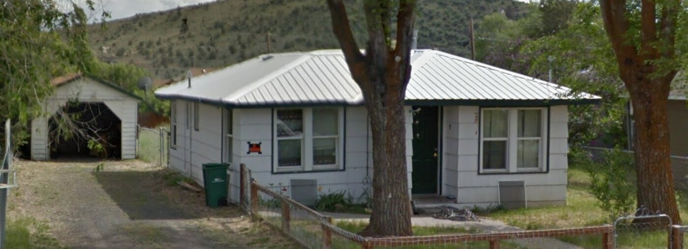 4246 Balsam Dr in Klamath Falls, OR - Building Photo