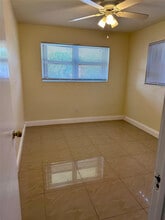 6840 Greene St in Hollywood, FL - Building Photo - Building Photo