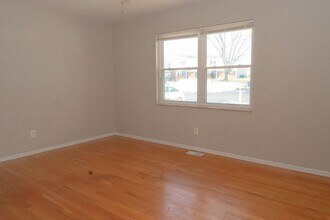 833-835 Cole Blvd in St. Charles, MO - Foto de edificio - Building Photo