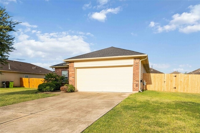 property at 2206 Grand Isle Ln