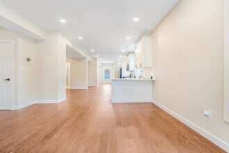 4019 N Tripp Ave in Chicago, IL - Building Photo - Building Photo