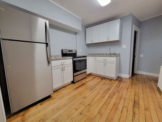28 Coral St in Concord, NH - Building Photo - Building Photo