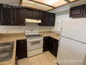 12041 117th St N in Seminole, FL - Building Photo - Building Photo