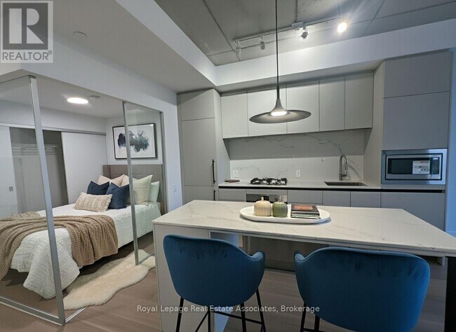 1720 Bayview Ave in Toronto, ON - Building Photo - Building Photo